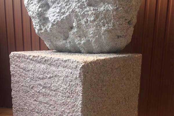 仿石漆噴涂施工，一次成活好還是兩次成活好？仿石漆（水包砂）施工噴幾次為宜？