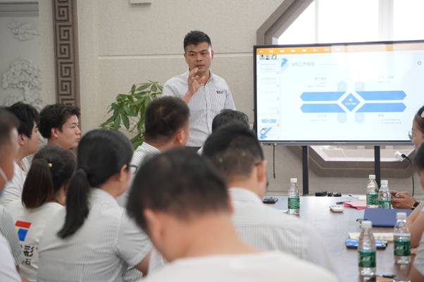 神石六月員工大會(huì)圓滿落幕，共創(chuàng)輝煌未來(lái)啟新篇