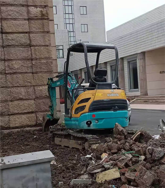 附近小型挖掘機出租
